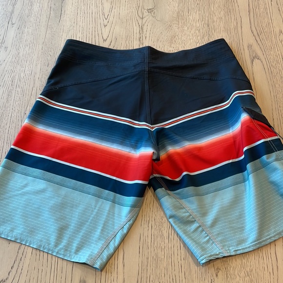 Men’s Billabong Platinum X Boardshorts - Picture 6 of 6